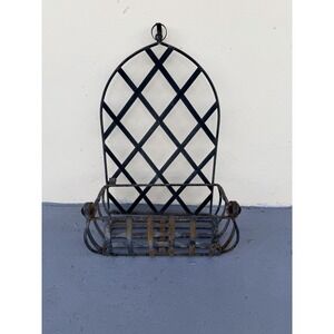 Beautiful Black Wall Hanging Iron Planter With Lattice Design Basket 17"x25.5"